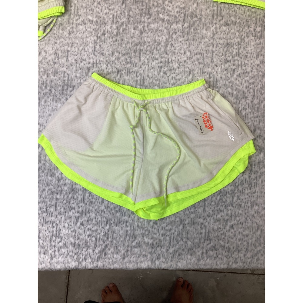 FP Movement Free People The Final Stretch Reversible Shorts OB2429448 Size M